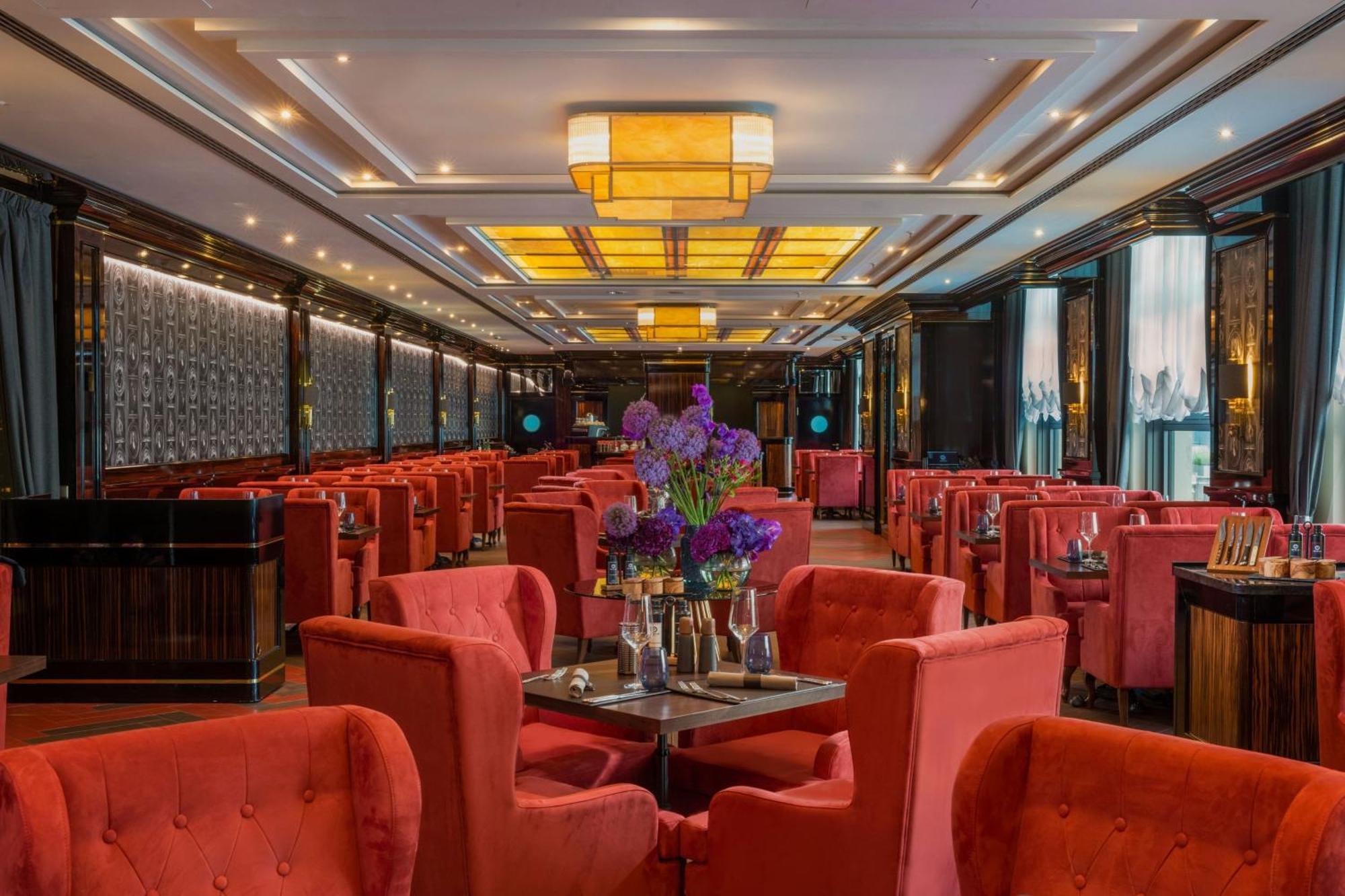 District Hotel 5*