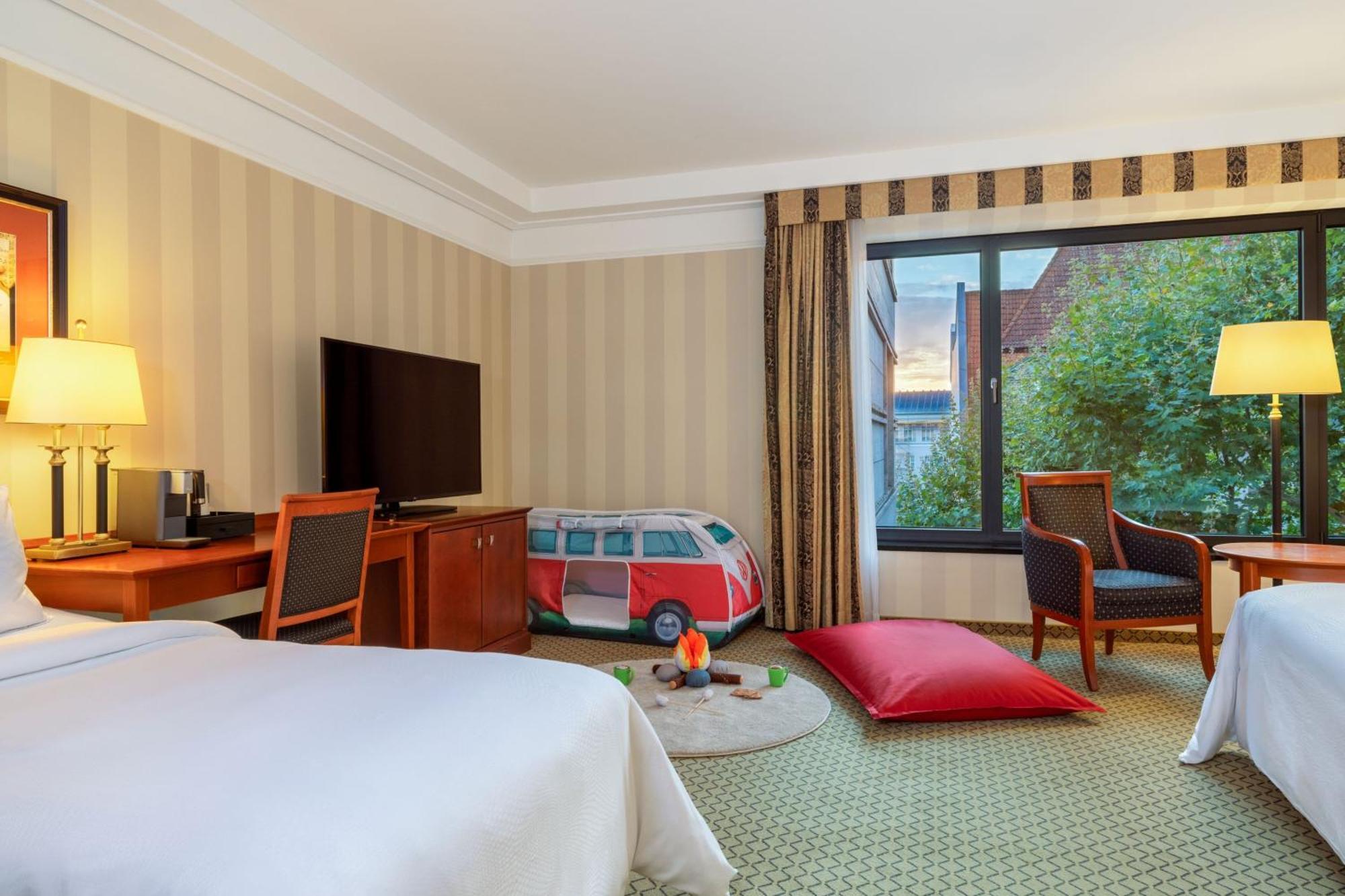 District Hotel 5*